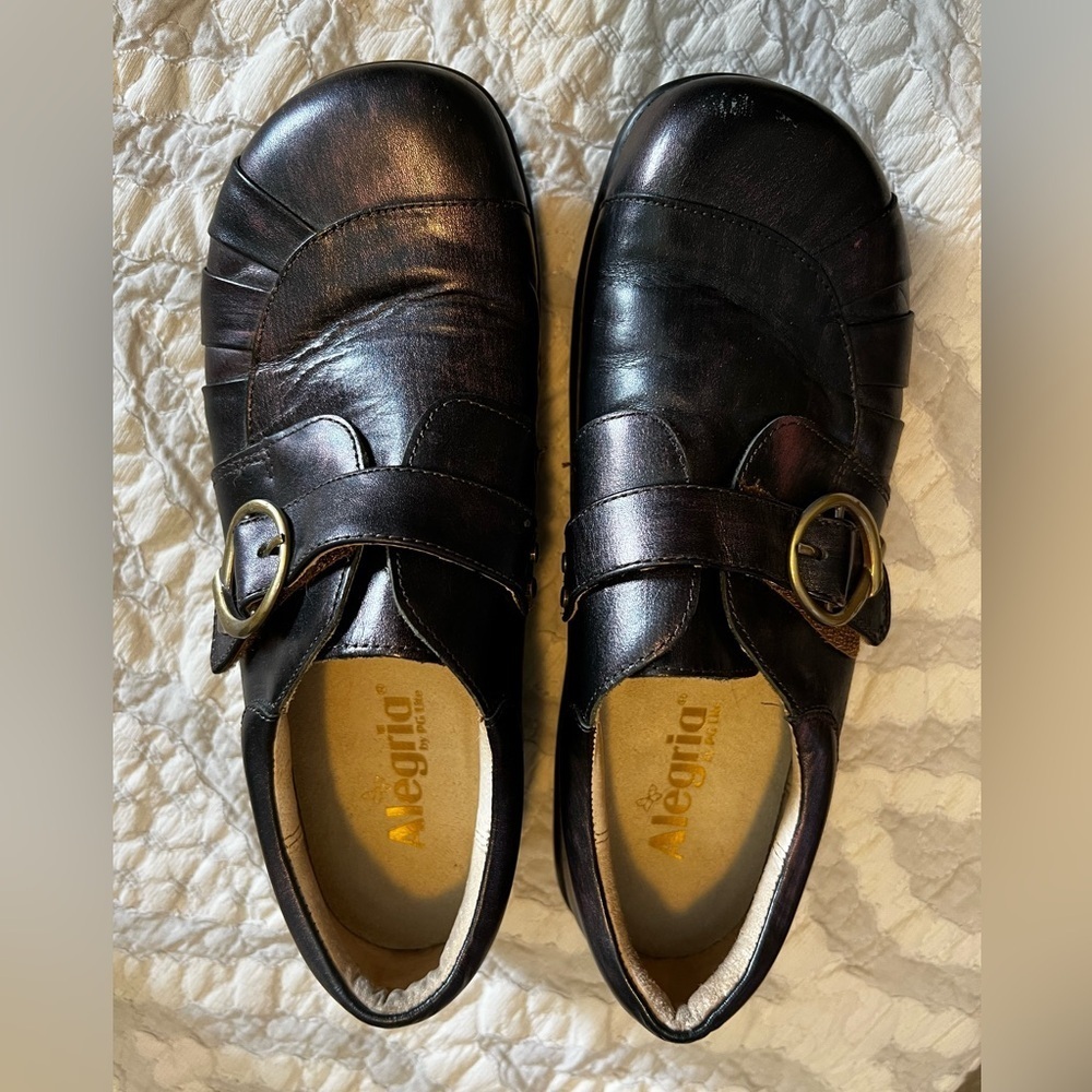 Alegria size 39 woman's 9. Dark with a slight purple undertone. Like maryjanes. - Picture 1 of 7